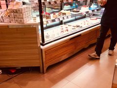 面包甜点陈列柜-巴黎贝甜(宜山路店)