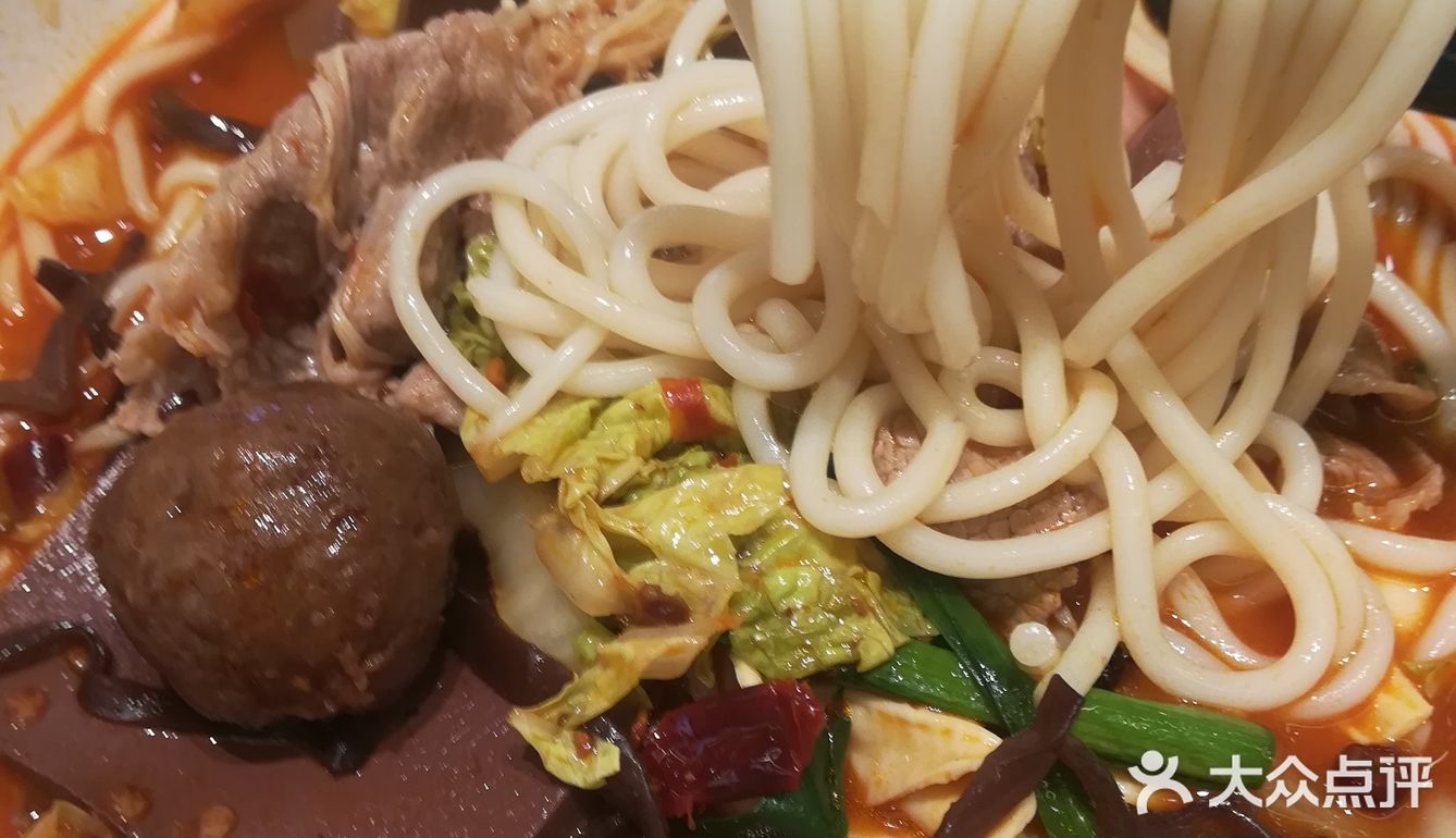 吃米线还得是蒙自源  