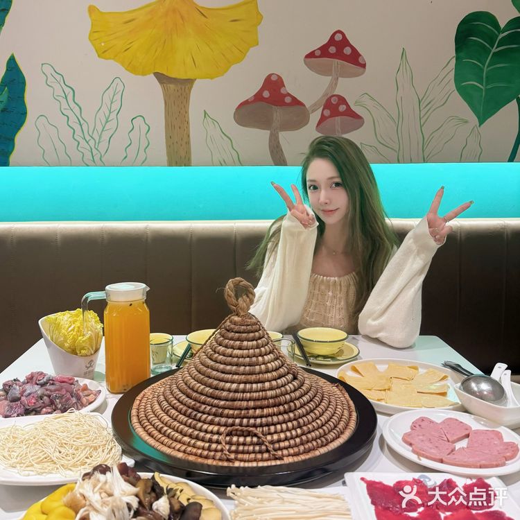 西双版纳宝藏餐厅！[调皮]