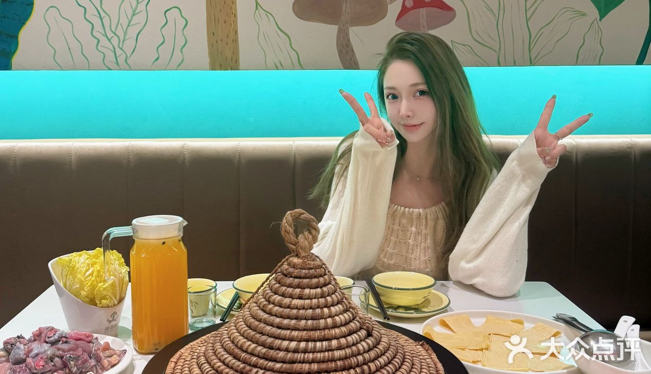 西双版纳宝藏餐厅！[调皮]