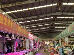 -上海龙吴水胜海发市场