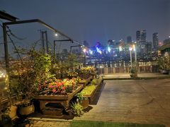 -冰冰龙虾·江湖菜·花园江景餐厅