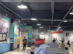 -极限PLAY运动娱乐新世界·团建派对潮玩休闲馆·室内蹦极高空游乐园