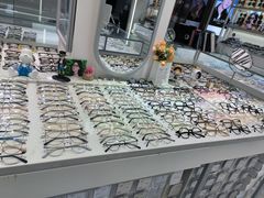 -潘多拉眼镜·蔡司依视路明月(潘家园店)