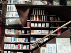 -钟书阁(群光广场店)