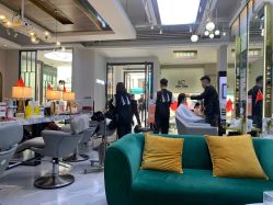 点击看大图 -MONE美发沙龙