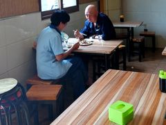 -宝瑞门钉肉饼店