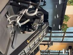 -岩顶健身(玄武店)