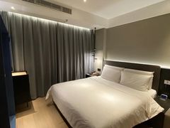 -舍居智能酒店(深圳宝安翻身地铁站店)