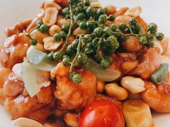 特色宫保鸡丁-羲和雅苑•北京烤鸭(吴中路万象城店)