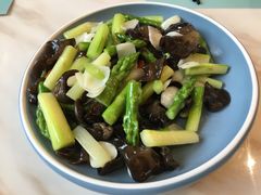 芦笋木耳百合-南山鲜虾面·活鲜小馆·海味大连菜(南山总店)