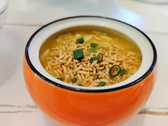 -阿瓦山寨·湘菜现炒·剁椒鱼头王(咸阳总店)