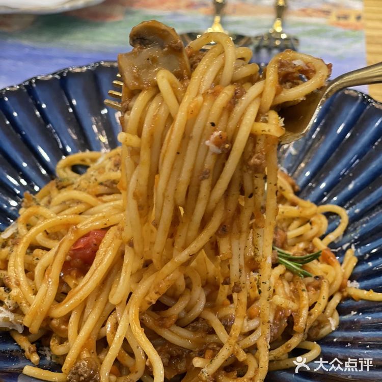 武汉西餐厅推荐|好吃不贵，环境超好的Moon Blue