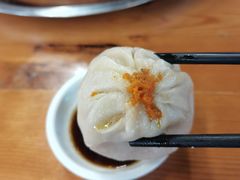 蟹粉小笼包-忆秦园小笼包(惠山古镇总店)