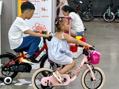 -迪卡侬(顺峰山店)