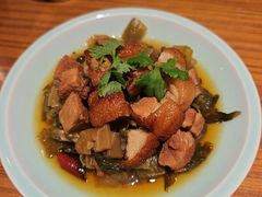 酸菜肘子扣碗-禾珍珠家常小馆(河南博物院店)