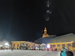 -采薇庄园四季滑雪场