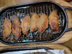 料理烤焦香翅中-老东镇啤酒屋海鲜加工·蒸汽海鲜·海鲜烧烤(台东店)