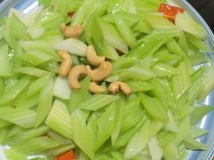 -人民公社铁锅炖·东北菜(卫国道店)