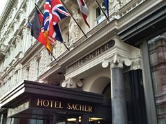 -Cafe Sacher(WIEN)