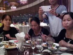 -荣誉国际酒店-云顶旋转餐厅