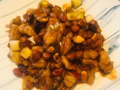 宫爆花仁鸡丁-蔴将·川菜(黄龙万科店)