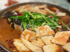 宝轩招牌鱼头泡饼-宝轩渔府·老字号海鲜·正宗津菜(水上店)