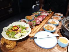 -明洞阿姨·韩式酱蟹烤肉·创意料理(三元桥店)