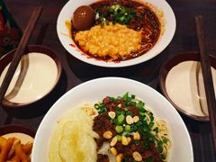 -周小波重庆小面·重庆名小吃(邹容路店)