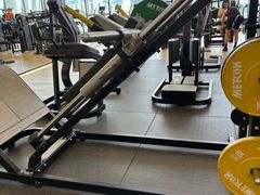 -Z&B Fitness Studio·Gym(前滩L+PLAZA店)