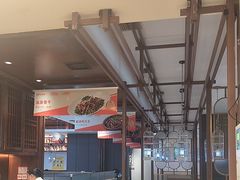 -阿瓦山寨·湘菜现炒·剁椒鱼头王(咸阳总店)
