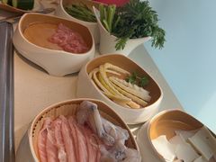 -海底捞火锅(威高广场店)