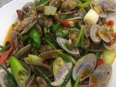 -亚龙湾8号(丁村万人海鲜广场店)