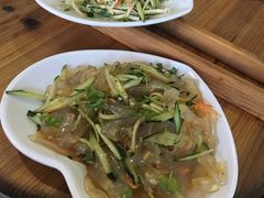 -三江鱼东北特色铁锅炖(骆驼店)