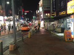-梨大女人街