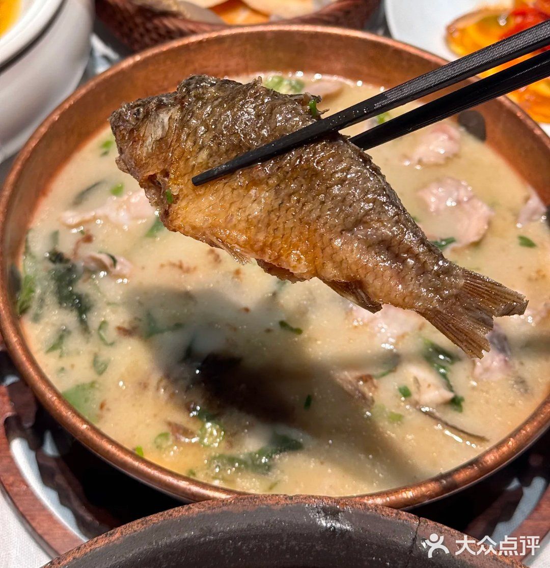 朋友过生日 选了家离罗湖口岸超级近的餐厅！