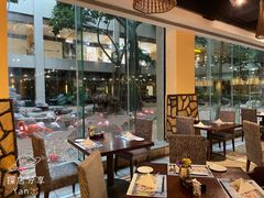 火烈鸟-白虎自助餐厅·真老虎·景观自助餐厅(广州长隆酒店)