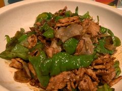 辣椒炒肉-麓湘小镇(开福万达广场店)