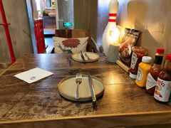 -HIGH FIVE哈福手工汉堡(桂林路店)