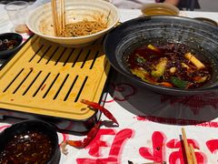 -肥肥虾庄·金牌油焖大虾(杨园滨江时代walk店)