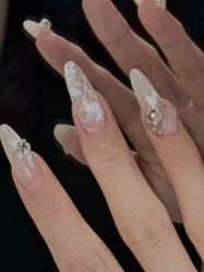-HUII NAIL绘京美甲美睫会馆