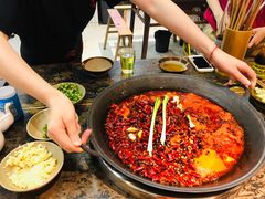 -四小区火锅·巷子里的重庆火锅(花照壁店)