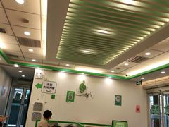 大堂-老乡鸡(淮河路步行街店)