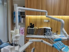 -上海仁爱医院口腔科 · 种植