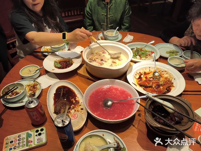 東大方(湖州白鹭迎店)图片