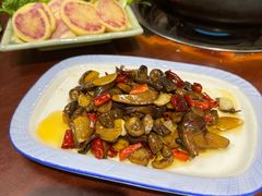 -菌之家·专业纯野生菌火锅·特色炒菌