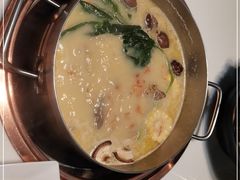 -洪氏嗨捞·猪肚鸡火锅(阳光天地店)