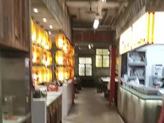 -红九格老火锅(三峡广场店)