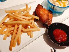 -港丽餐厅(高德置地店)