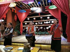 -老滇山寨•云南特色菜•地方菜•民族风情歌舞表演(金碧店)